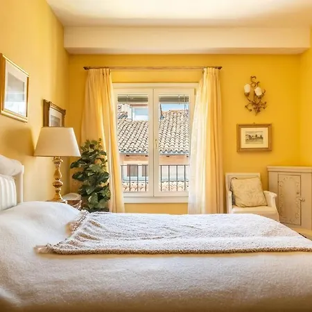 Deliziosa Casa Nel Centro Di Palazzo Storico Zambeccari